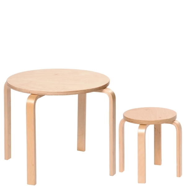 Set tavolo e sgabelli